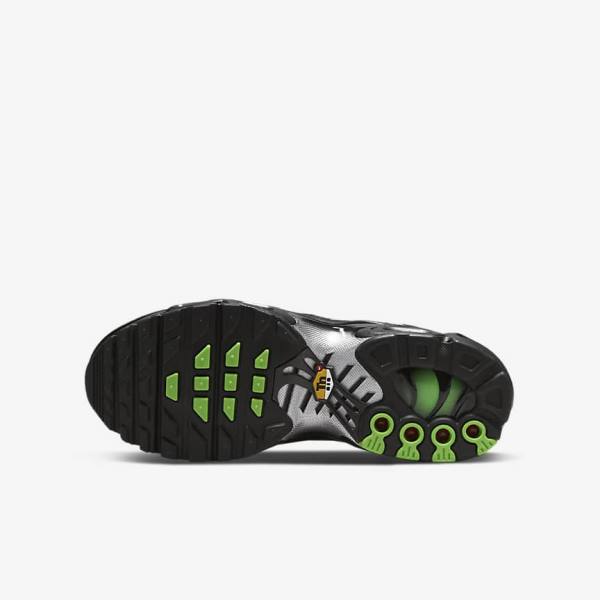 Nike Air Max Plus Older Sneakers Kinderen Zwart Groen Metal Zilver Zwart | NK345CLI