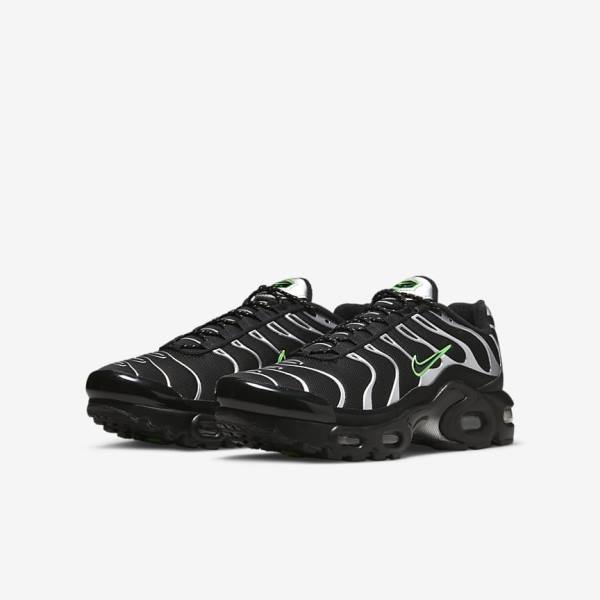 Nike Air Max Plus Older Sneakers Kinderen Zwart Groen Metal Zilver Zwart | NK345CLI