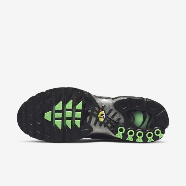 Nike Air Max Plus Sneakers Heren Zwart Groen Metal Zilver Zwart | NK716KDS