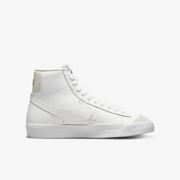 Nike Blazer Mid 77 Older Basketbalschoenen Kinderen Wit Lichtbruin Wit | NK089HBF