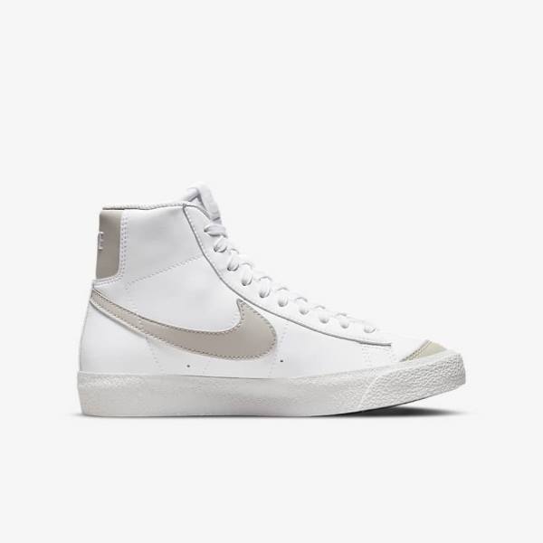 Nike Blazer Mid 77 SE Older Basketbalschoenen Kinderen Wit Lichtbeige | NK657IEW