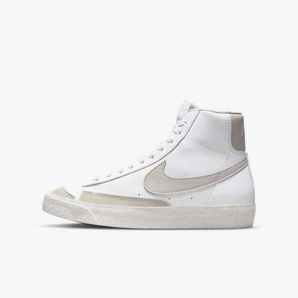 Nike Blazer Mid 77 SE Older Basketbalschoenen Kinderen Wit Lichtbeige | NK657IEW