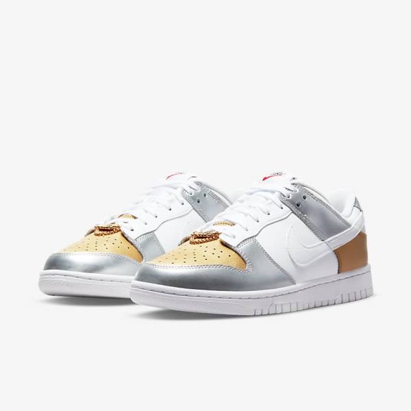 Nike Dunk Low SE Sneakers Dames Goud Zilver Rood Wit | NK648WXA