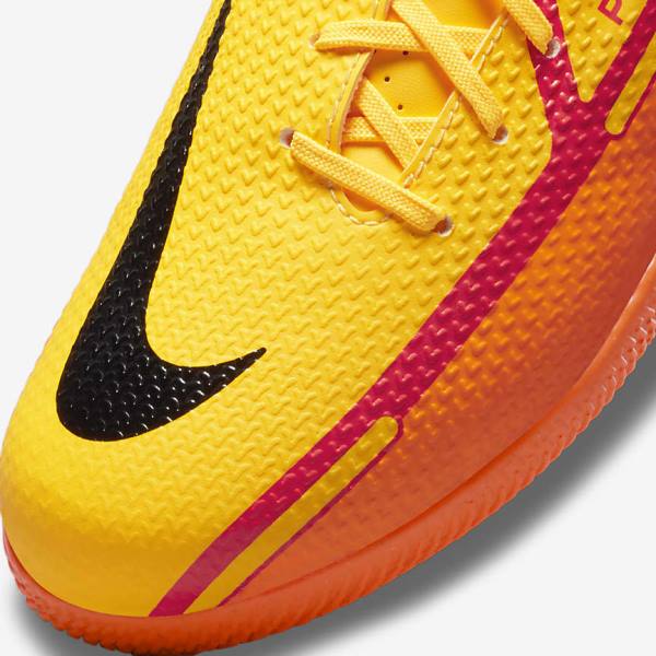 Nike Jr. Phantom GT2 Academy IC Older Indoor Court Voetbalschoenen Kinderen Oranje Lichtrood Zwart | NK236YKI