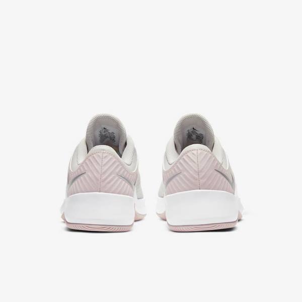 Nike MC Trainer Fitness Schoenen Dames Platina Roze Wit Metal Zilver | NK934SME