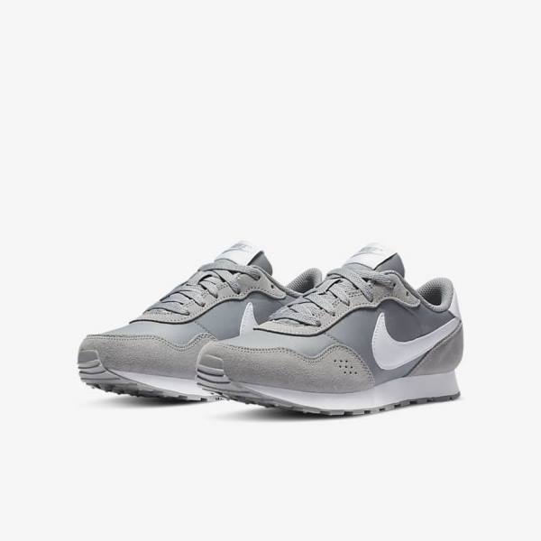 Nike MD Valiant Older Sneakers Kinderen Grijs Wit | NK698ICO