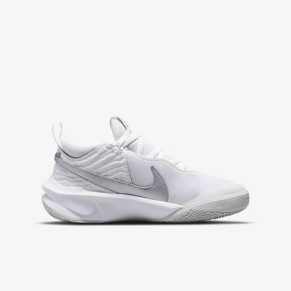 Nike Team Hustle D 10 Older Basketbalschoenen Kinderen Wit Metal Zilver | NK381JRF