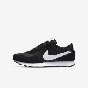 Nike MD Valiant Older Sneakers Kinderen Zwart Wit | NK172SEI