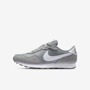 Nike MD Valiant Older Sneakers Kinderen Grijs Wit | NK698ICO