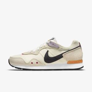 Nike Venture Runner Sneakers Dames Geel Zwart | NK149BXM